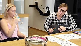Blondie Jenny goes wild in HD