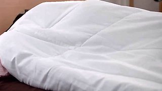 Amateur Asian gives amazing blowjob
