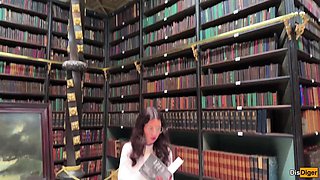 Botanist Nymph in Glasses Wants to Ravage Instead of Reading Clever Books
