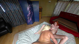 Leya Desantis & Francii Luscious - Breaking Bed