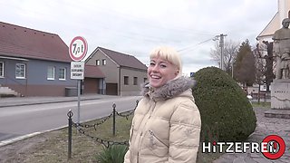 Anal fun with Slovakian teen Licky Lex - Hitzefrei