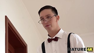 Watch Nicole Wonder seduce & fuck a young stud in HD