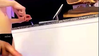 Solo webcam tranny masturbation